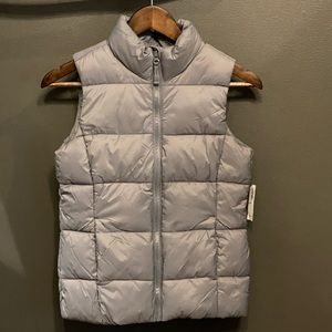 Old Navy Frost-Free Solid Puffer Vest